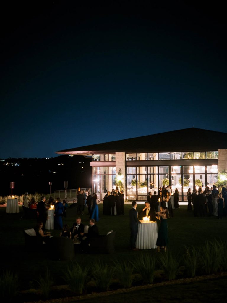 overview of cocktail hour on the Omni Barton Creek lawn